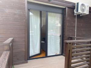 Apartman 12 Jelena Anžujska