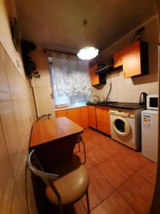 1 комн кв остановка дворец спорта строитель, рядом с улицей химиков