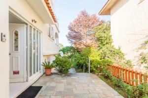 Casa Nebari Seaside Retreats - Fully Equipped, Ideal Spot