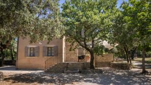 Hotels Le Jas de Gordes : Chambre Double ou Lits Jumeaux avec Terrasse