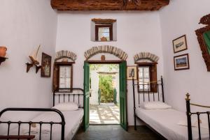 Itonia House