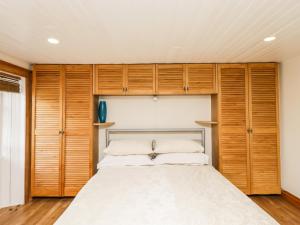 2 Burnside Place