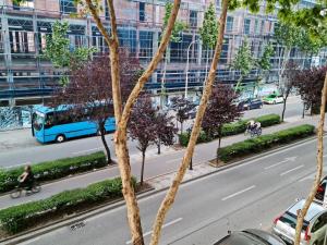 2V1 - 21 Dhjetori AM