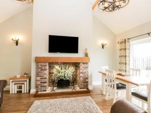 Shipswheel Cottage at Broadings Farm