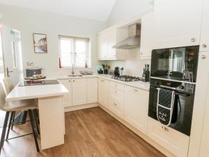 Shipswheel Cottage at Broadings Farm