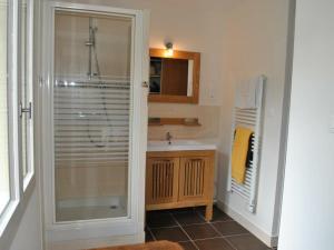 Maisons de vacances Gite Montbazon, 2 pieces, 2 personnes - FR-1-381-230 : photos des chambres