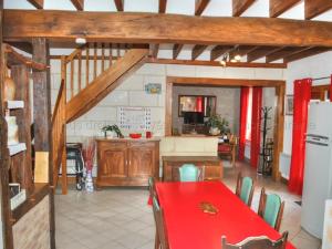 Maisons de vacances Gite Nouans-les-Fontaines, 6 pieces, 12 personnes - FR-1-381-406 : photos des chambres