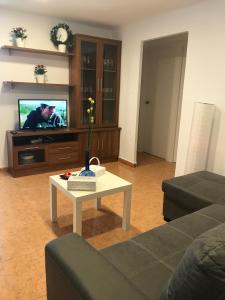 Central modern 3bdr, AC, wifi & Parking