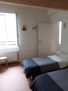 Complexes hoteliers Centre Familial de Vacances Les Sylvageois : Chambre Familiale avec Douche 