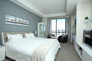 Sandton Skye Exclusive Apartment
