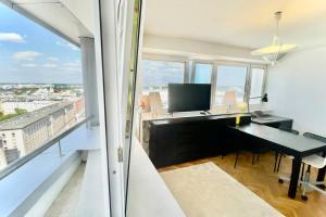 ORANGE 2 2xMetro fast WiFi 50TV Netflix HBO AppleTV+ Panorama