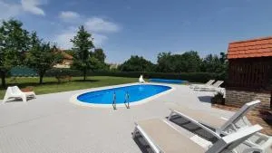 Villa Mons Aureus - Karanac