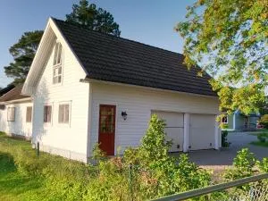 Garden Flat - 图什比