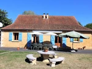 Gîte Calviac-en-Périgord, 7 pièces, 12 personnes - FR-1-616-208