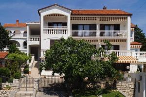 Apartments Lina