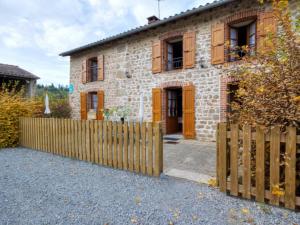 Maisons de vacances Gite Les Salles, 4 pieces, 6 personnes - FR-1-496-225 : photos des chambres