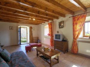 Maisons de vacances Gite Burdignes, 4 pieces, 6 personnes - FR-1-496-96 : photos des chambres