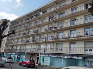 Appartements Appartement Montrond-les-Bains, 2 pieces, 2 personnes - FR-1-496-229 : Appartement (2 Adultes)