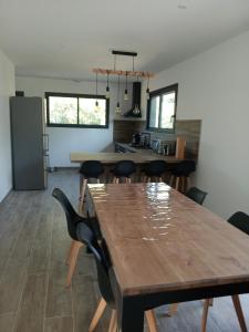 Maisons de vacances La maison en bois : photos des chambres