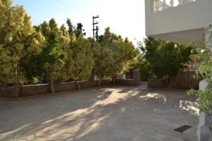 To Spiti Tis Eirinis Poros-Island Greece
