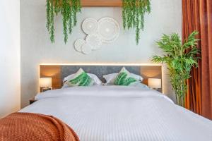 Live here, enjoy waters of Arabian Gulf