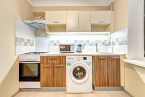 Apartments near Ocean Plaza Druzhby Narodov Boulevard 8a