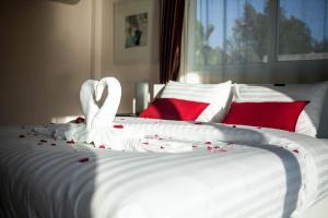 Blue Cove Pool Villa - by KohChangVillas