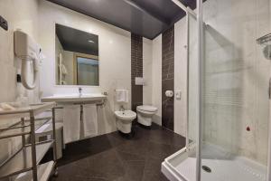 Double or Twin Room with Garden View room in Hotel Europa