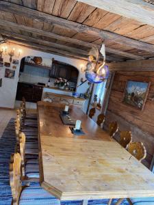 Stilvolle grosszügige 7.5 Zi Maisonette Wohnung 10 Pers