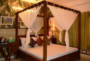 House of Comfort , Noida - Premium Stay With Kitchen Access