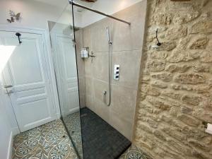 Maisons d'hotes Maison Murier : Chambre Double - Vue sur Jardin