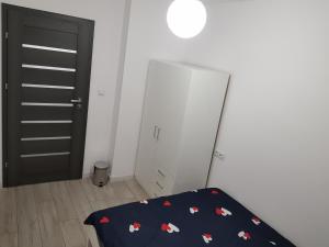 MirrorRoom PL Airport