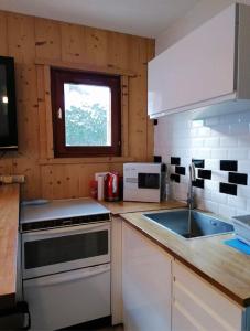 Très bel appartement face au lac de Bozel