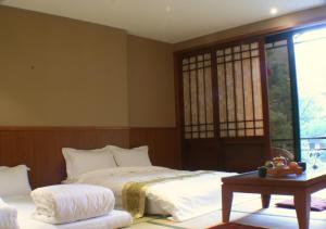 Tatami Family Room