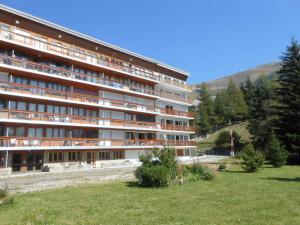 Appartements Studio Les Deux Alpes, 1 piece, 5 personnes - FR-1-516-47 : Studio