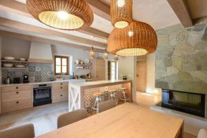 JULIAN VILLAGE LEPENA