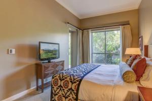 GROUND FLOOR DIRECT ACCESS with private outdoor yard space luxury resort condo