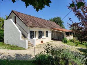 Maisons de vacances Maison de 2 chambres avec jardin amenage et wifi a Marcillac Saint Quentin : photos des chambres