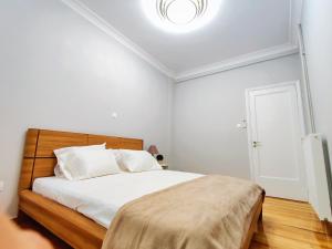 WSD Brand Cozy 2BD with Balcony near Acropolis
