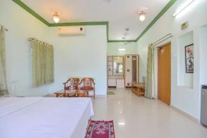 Devendragarh - A Boutique Lake Facing Guest House On Lake Fateh Sagar