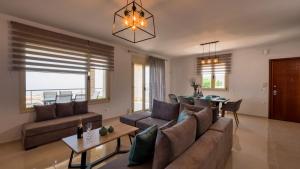 Azur Horizon Oceanview House