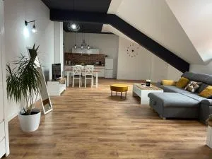 Apartament Rynek 13 z parkingiem - Centrum Bochni - Kłaj