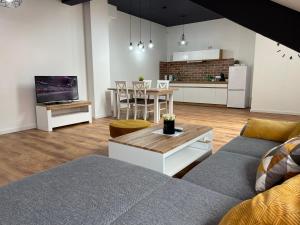 Apartament Rynek 13 z parkingiem - Centrum Bochni