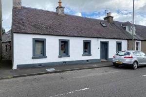 2x King Bedrooms, private living room & bathroom