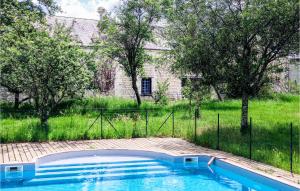 Maisons de vacances Stunning home in Bourgueil with 5 Bedrooms, WiFi and Outdoor swimming pool : photos des chambres