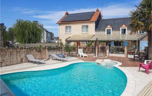 Maisons de vacances Nice home in Crossac with 3 Bedrooms, WiFi and Outdoor swimming pool : photos des chambres