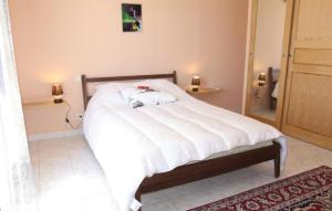 Maisons de vacances 4 Bedroom Amazing Home In Les Angles : photos des chambres