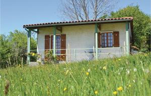 Maisons de vacances Two-Bedroom Holiday Home in St. Bressou : photos des chambres