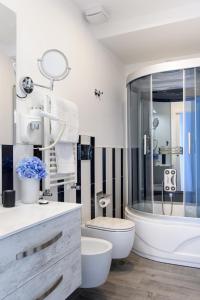 Les Suites des Tout le Monde