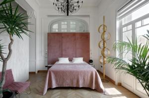 Deluxe Suite room in Aristide Hotel